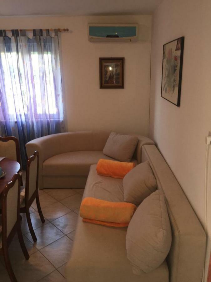 Apartman Luis Silence Sestanovac Екстер'єр фото